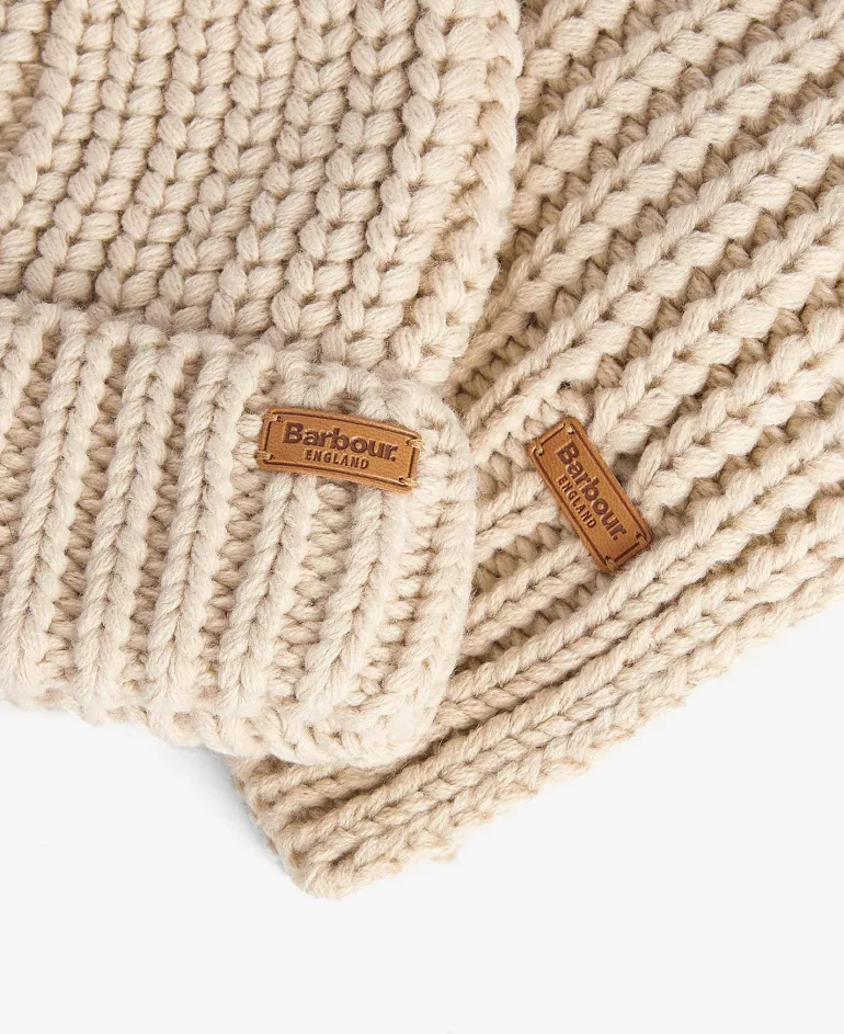Barbour Saltburn Beanie & Scarf Gift Set
