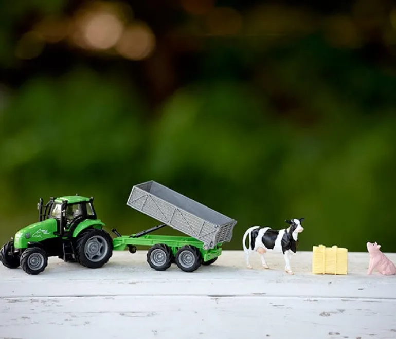 Breyer Farms Tractor & Tag-A-Long Wagon